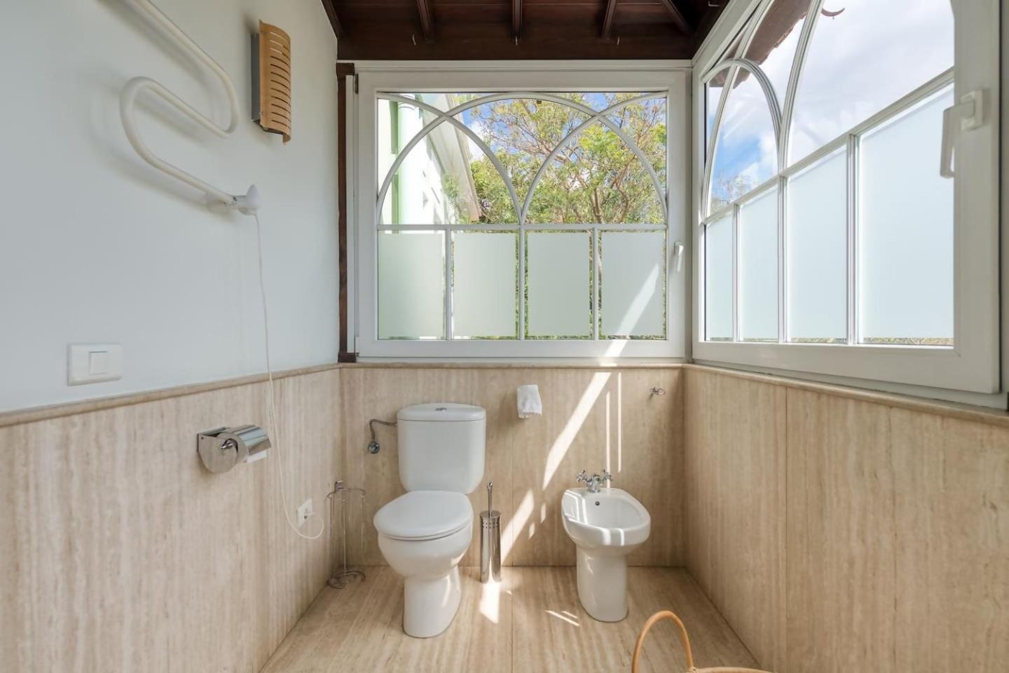 Amplia Villa De Lujo Con Piscina Climatizada ラスパルマス・デ・グランカナリア エクステリア 写真