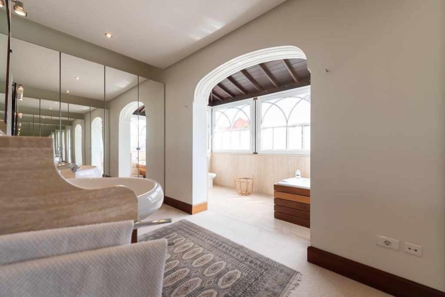 Amplia Villa De Lujo Con Piscina Climatizada ラスパルマス・デ・グランカナリア エクステリア 写真