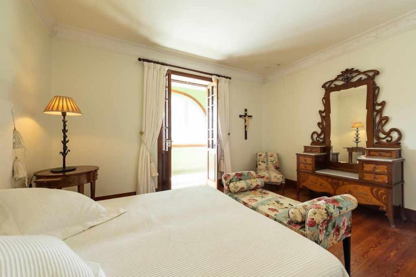 Amplia Villa De Lujo Con Piscina Climatizada ラスパルマス・デ・グランカナリア エクステリア 写真