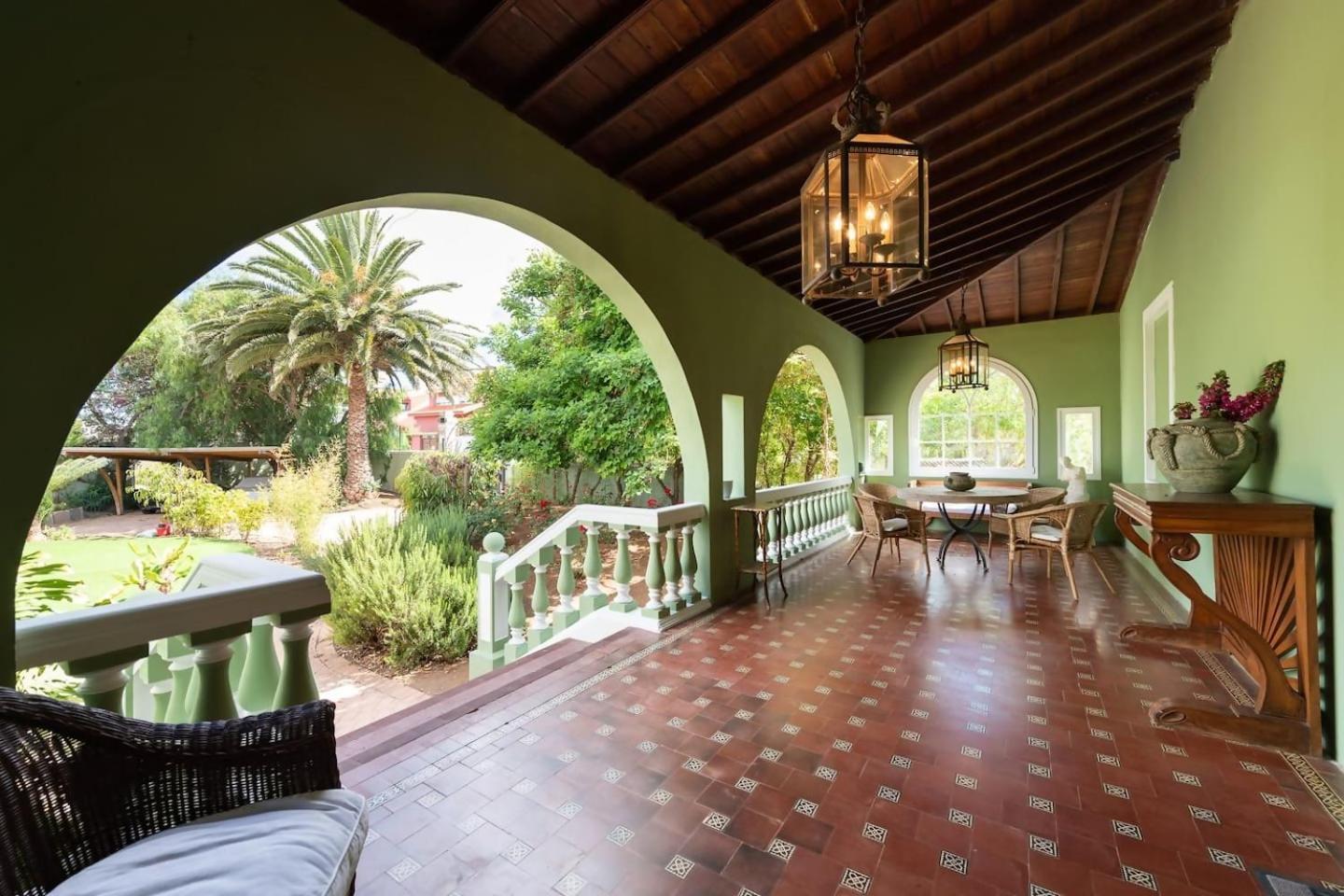 Amplia Villa De Lujo Con Piscina Climatizada ラスパルマス・デ・グランカナリア エクステリア 写真
