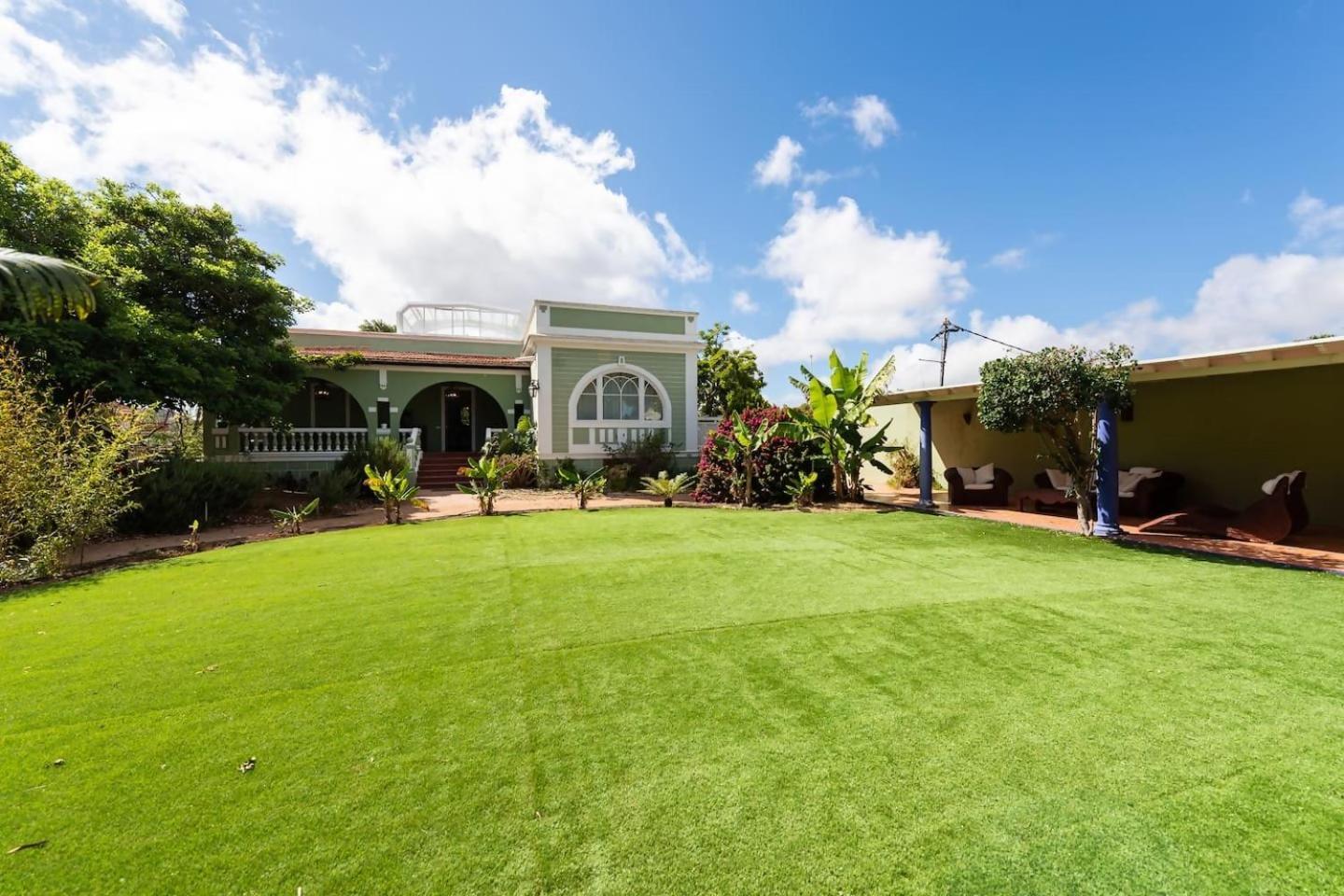 Amplia Villa De Lujo Con Piscina Climatizada ラスパルマス・デ・グランカナリア エクステリア 写真